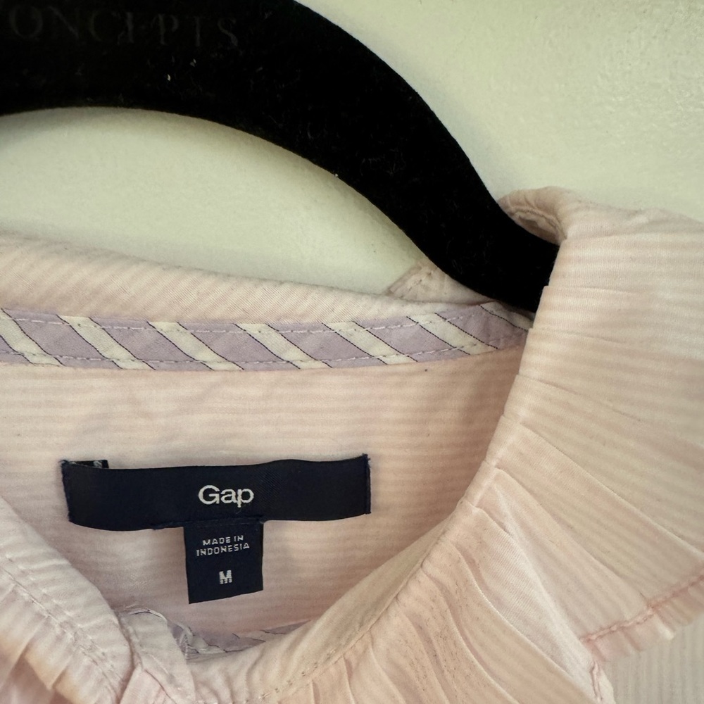 💖GAP BLOUSE💖 - Picture 4 of 4